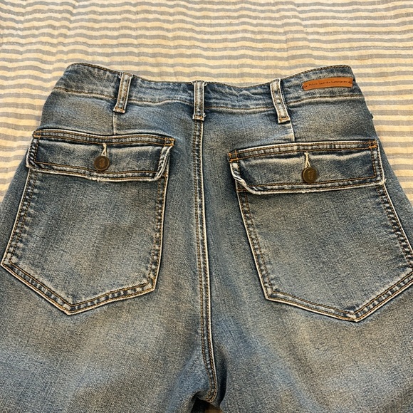 Anthropologie Pilcro cropped wide leg jeans. Size 27 - Picture 7 of 9